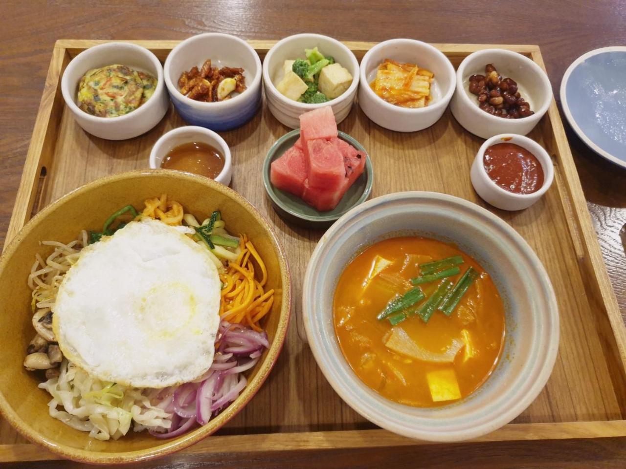 Lotus Korean Hotel Bengaluru Zewnętrze zdjęcie