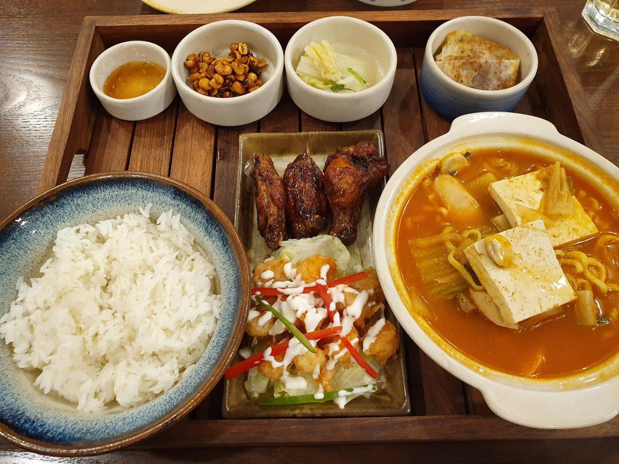 Lotus Korean Hotel Bengaluru Zewnętrze zdjęcie